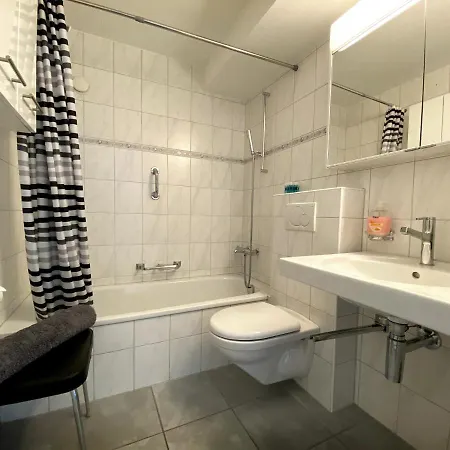 Zentrale Chesa Ravaisch Appartamento