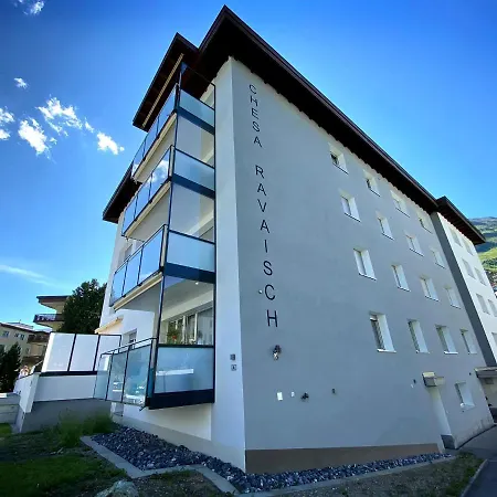 Zentrale Chesa Ravaisch Apartmán Davos